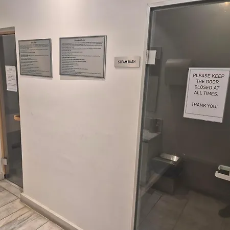 Luxurious Five Star Amenities Apartment